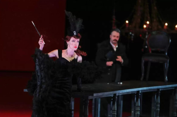 &Acy;&ncy;&ncy;&acy; &Kcy;&acy;&rcy;&iecy;&ncy;&icy;&ncy;&acy;