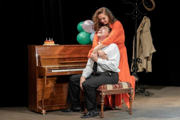 Премьера! Комедия «Он и Она»