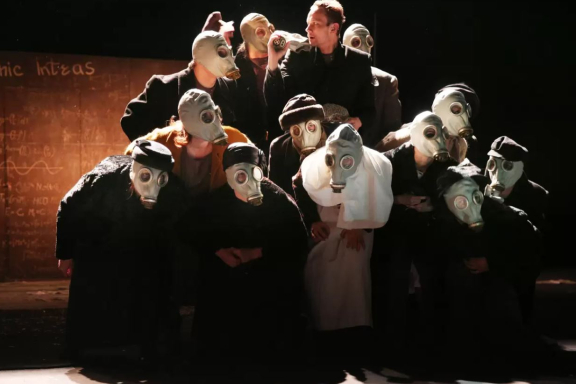 &Rcy;&ocy;&mcy;&acy;&ncy; &scy; &kcy;&ocy;&kcy;&acy;&icy;&ncy;&ocy;&mcy;