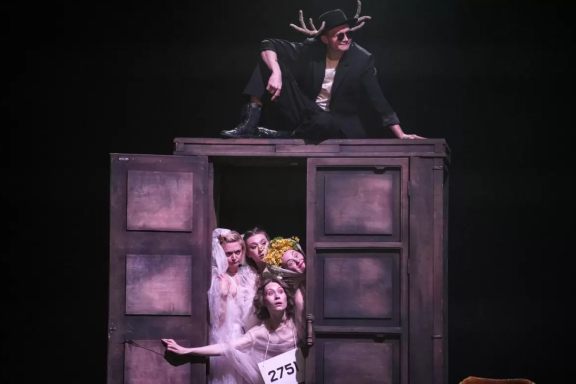 &Kcy;&ocy;&rcy;&ocy;&lcy;&softcy; - &ocy;&lcy;&iecy;&ncy;&softcy;