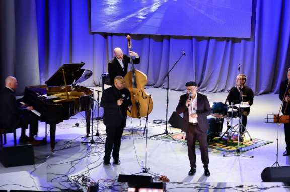 &Mcy;&ocy;&scy;&kcy;&ocy;&vcy;&scy;&kcy;&icy;&jcy; &dcy;&zhcy;&acy;&zcy;&period; &Kcy;&vcy;&acy;&rcy;&tcy;&iecy;&tcy; &Acy;&lcy;&iecy;&kcy;&scy;&iecy;&yacy; &Pcy;&ocy;&dcy;&ycy;&mcy;&kcy;&icy;&ncy;&acy;