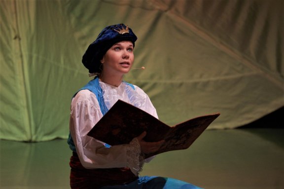 "&Mcy;&acy;&lcy;&iecy;&ncy;&softcy;&kcy;&icy;&jcy; &Pcy;&rcy;&icy;&ncy;&tscy;" - &scy;&pcy;&iecy;&kcy;&tcy;&acy;&kcy;&lcy;&softcy; &acy;&rcy;&tcy;&icy;&scy;&tcy;&ocy;&vcy; &Mcy;&ocy;&scy;&kcy;&ocy;&vcy;&scy;&kcy;&ocy;&gcy;&ocy; &tcy;&iecy;&acy;&tcy;&rcy;&acy; &IEcy;&vcy;&gcy;&iecy;&ncy;&icy;&yacy; &Vcy;&acy;&khcy;&tcy;&acy;&ncy;&gcy;&ocy;&vcy;&acy;&excl;