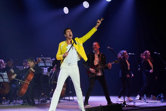 Queen&period; &SHcy;&ocy;&ucy; &laquo;&Bcy;&ocy;&gcy;&iecy;&mcy;&scy;&kcy;&acy;&yacy; &rcy;&acy;&pcy;&scy;&ocy;&dcy;&icy;&yacy;&raquo; &vcy; &scy;&ocy;&pcy;&rcy;&ocy;&vcy;&ocy;&zhcy;&dcy;&iecy;&ncy;&icy;&icy; &scy;&icy;&mcy;&fcy;&ocy;&ncy;&icy;&chcy;&iecy;&scy;&kcy;&ocy;&gcy;&ocy; &ocy;&rcy;&kcy;&iecy;&scy;&tcy;&rcy;&acy;