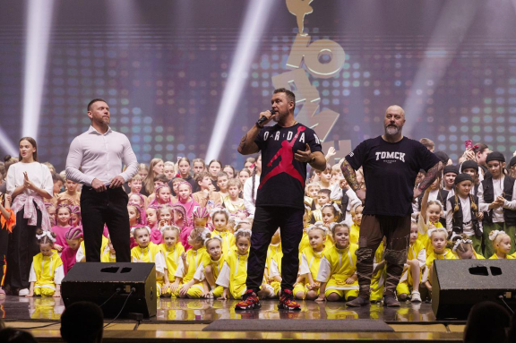 Танцевальная новогодняя сказка ЮДИ - Чудо из дерева