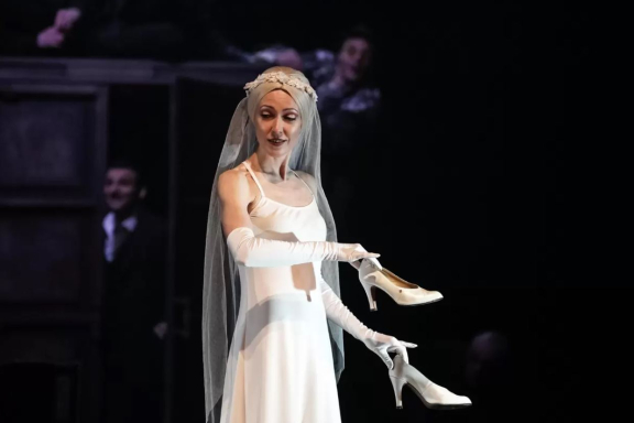 &Kcy;&ocy;&rcy;&ocy;&lcy;&softcy; - &ocy;&lcy;&iecy;&ncy;&softcy;