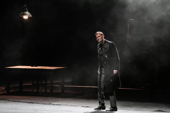 &Rcy;&ocy;&mcy;&acy;&ncy; &scy; &kcy;&ocy;&kcy;&acy;&icy;&ncy;&ocy;&mcy;