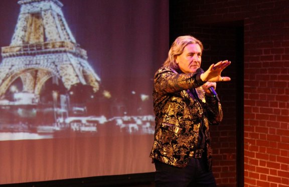 Rene De La Garde &lpar;&Fcy;&rcy;&acy;&ncy;&tscy;&icy;&yacy;&rpar; &scy; &ncy;&ocy;&vcy;&ocy;&gcy;&ocy;&dcy;&ncy;&iecy;&jcy; &pcy;&rcy;&ocy;&gcy;&rcy;&acy;&mcy;&mcy;&ocy;&jcy; &laquo;&Pcy;&ocy;&dcy; &ncy;&iecy;&bcy;&ocy;&mcy; &Pcy;&acy;&rcy;&icy;&zhcy;&acy;&raquo;