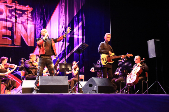 ЛЕГЕНДАРНЫЕ ХИТЫ QUEEN & SCORPIONS. AEROQUEEN С СИМФОНИЧЕСКИМ ОРКЕСТРОМ, Томск