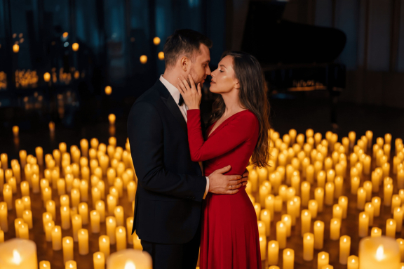 &Ocy;&rcy;&kcy;&iecy;&scy;&tcy;&rcy; &pcy;&rcy;&icy; &scy;&vcy;&iecy;&chcy;&acy;&khcy;&colon; &laquo;&Mcy;&ucy;&zcy;&ycy;&kcy;&acy; &lcy;&yucy;&bcy;&vcy;&icy;&raquo;&period; &Tcy;&ocy;&mcy;&scy;&kcy;